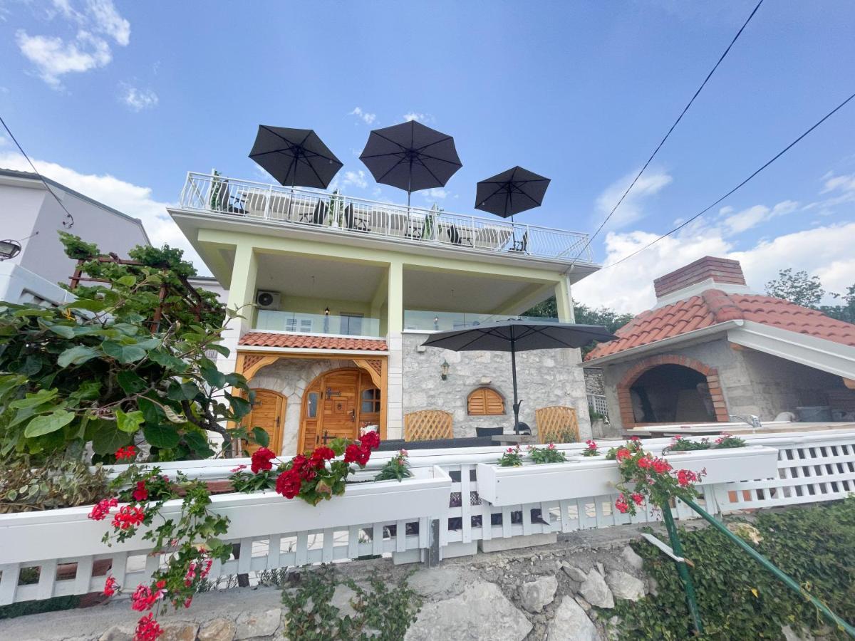 Apartmani Fabijan&Florijan Dramalj Exterior photo